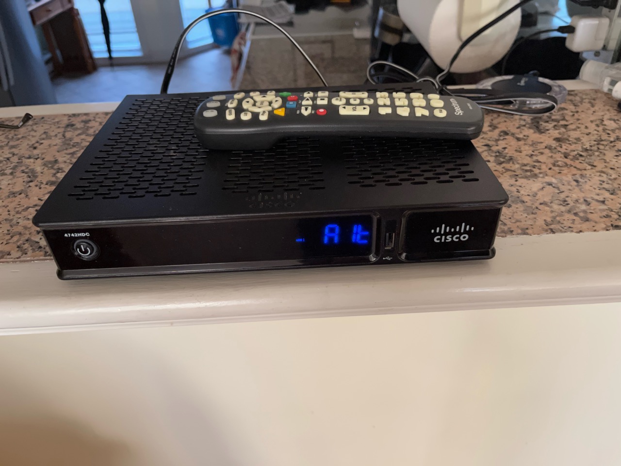 Cisco 4742hdc Hd Tv Cable Receiver Box & Large Button Universal 3 Device Remote